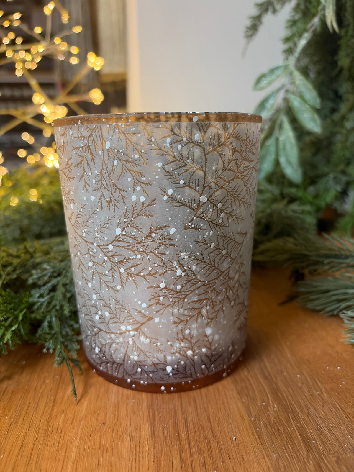 PINE LEAF CANDLE HOLDER