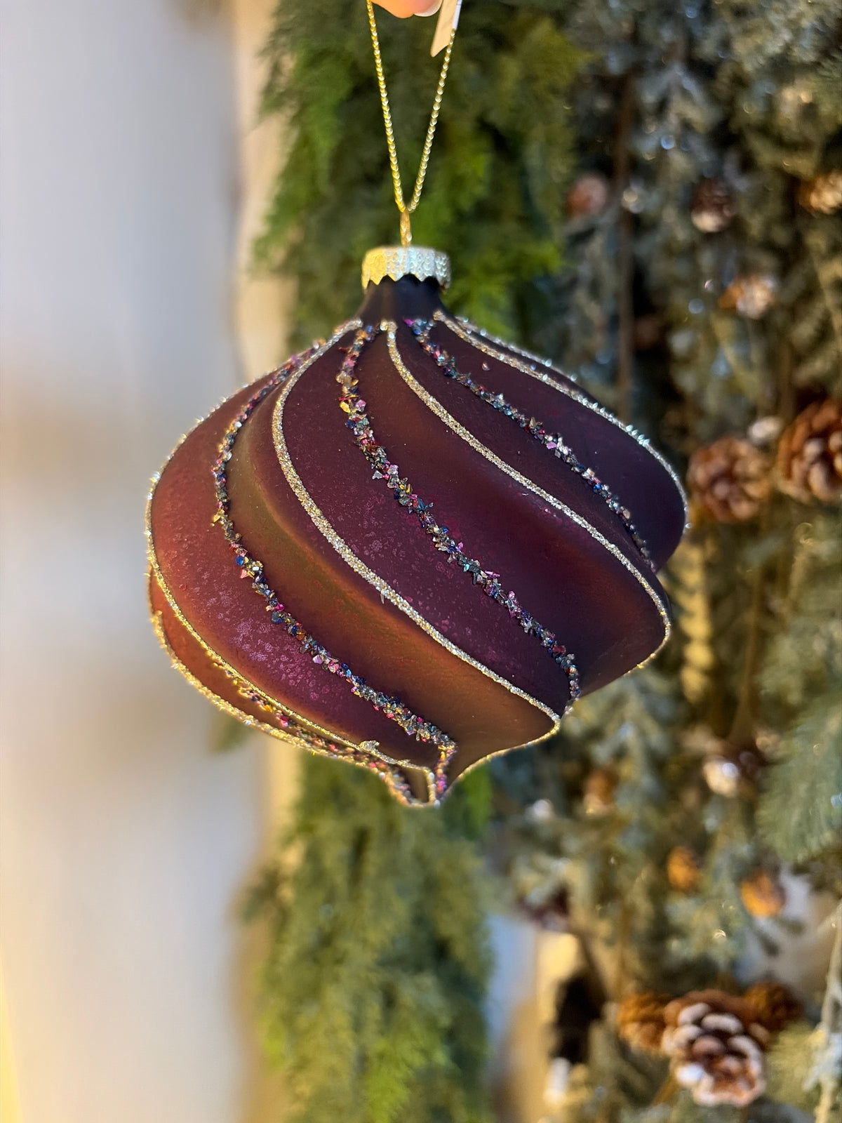 LARGE MAROON GLITTER BAUBLE