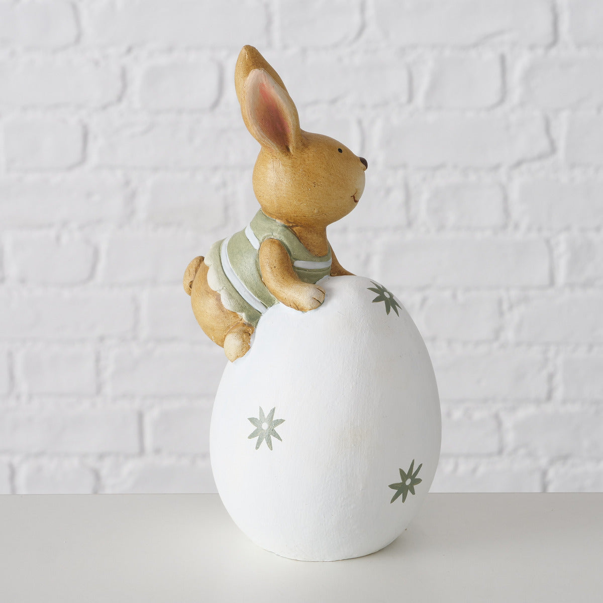 BUNNY ON EGG