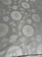 NEUTRAL CREAM/GOLD FLORAL REMNANT R176