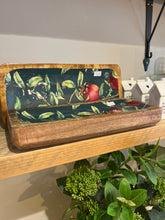 POMEGRANATE GREEN ENAMELLED MANGO WOOD TRAY