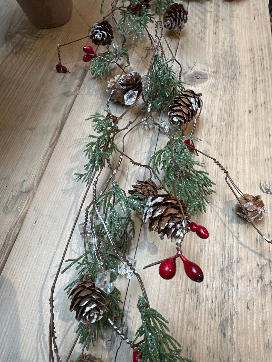 PINE AND GEM GARLAND