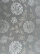 NEUTRAL CREAM/GOLD FLORAL REMNANT R176