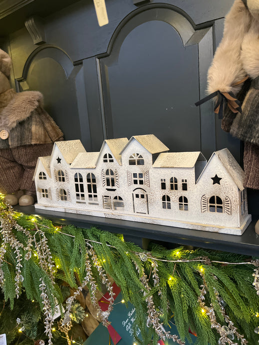 TOWNHOUSES CANDLE HOLDER