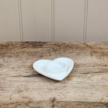 WHITE HEART TEA LIGHT HOLDER
