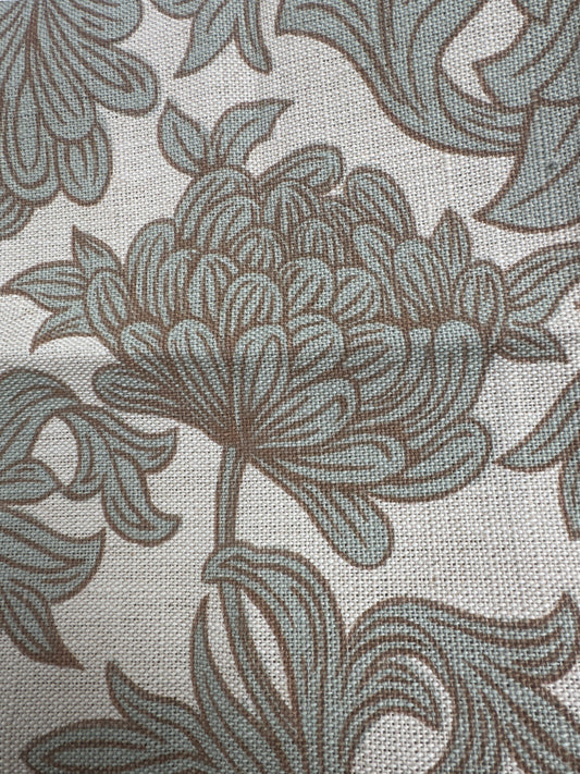 REMNANT R224 WILLIAM  MORRIS  CRYSANTHEMUM