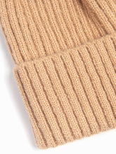 CAMEL POM POM HAT WITH STAR