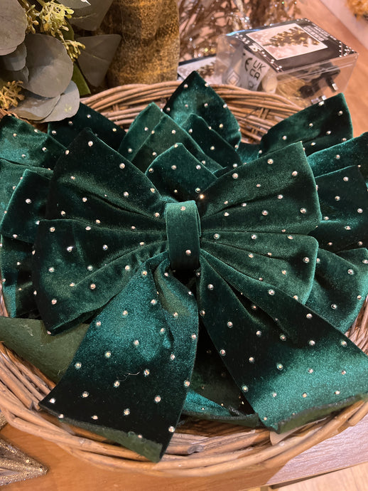 EMERALD VELVET BOW WITH STUDDED GEMS