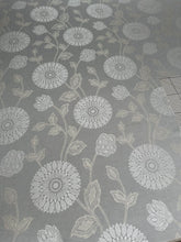 NEUTRAL CREAM/GOLD FLORAL REMNANT R176