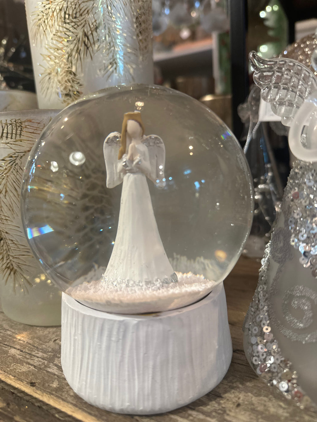 ANGEL SNOWGLOBE