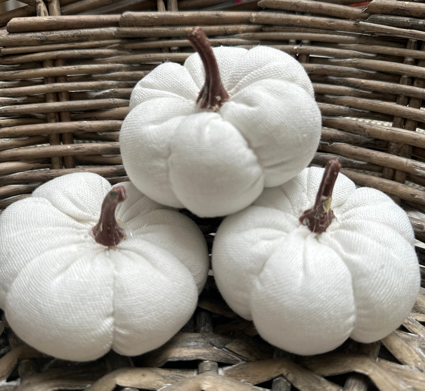 SMALL LINEN PUMPKIN