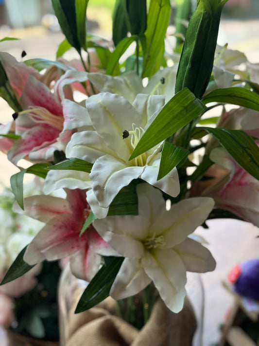 OFF WHITE FAUX STAR GAZING LILLIES