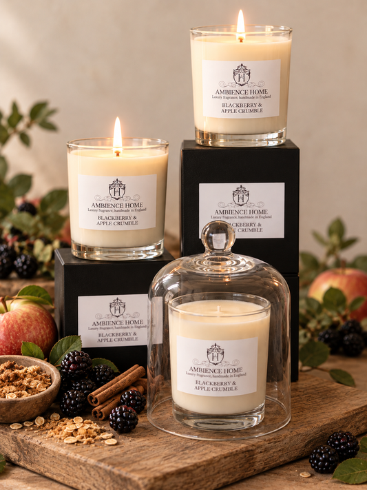 BLACKBERRY & APPLE CRUMBLE CANDLE - HANDMADE IN THE UK