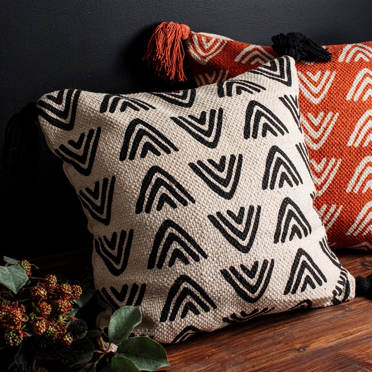 TRIANGLE BLOCK CUSHION