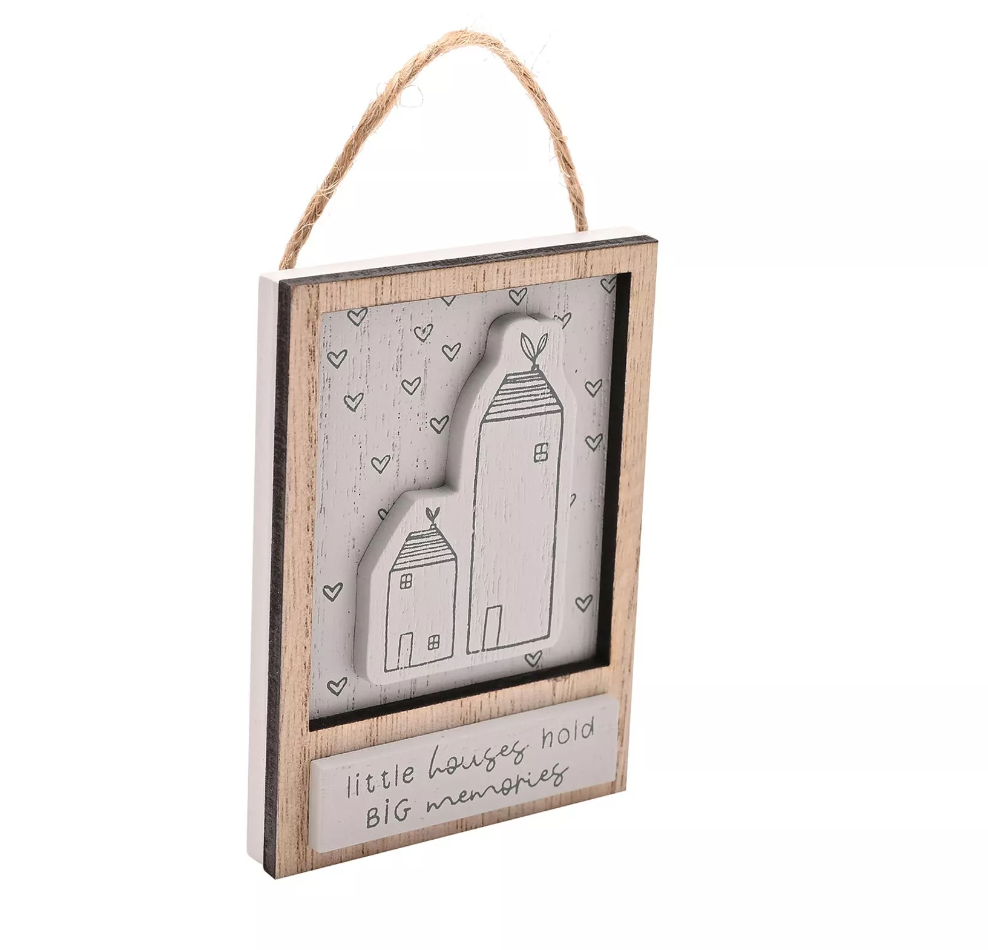 WOODEN SAYING HANGING PLAQUE
