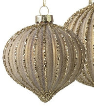 GOLD GLASS BAUBLE