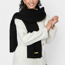 KNITTED SCARF
