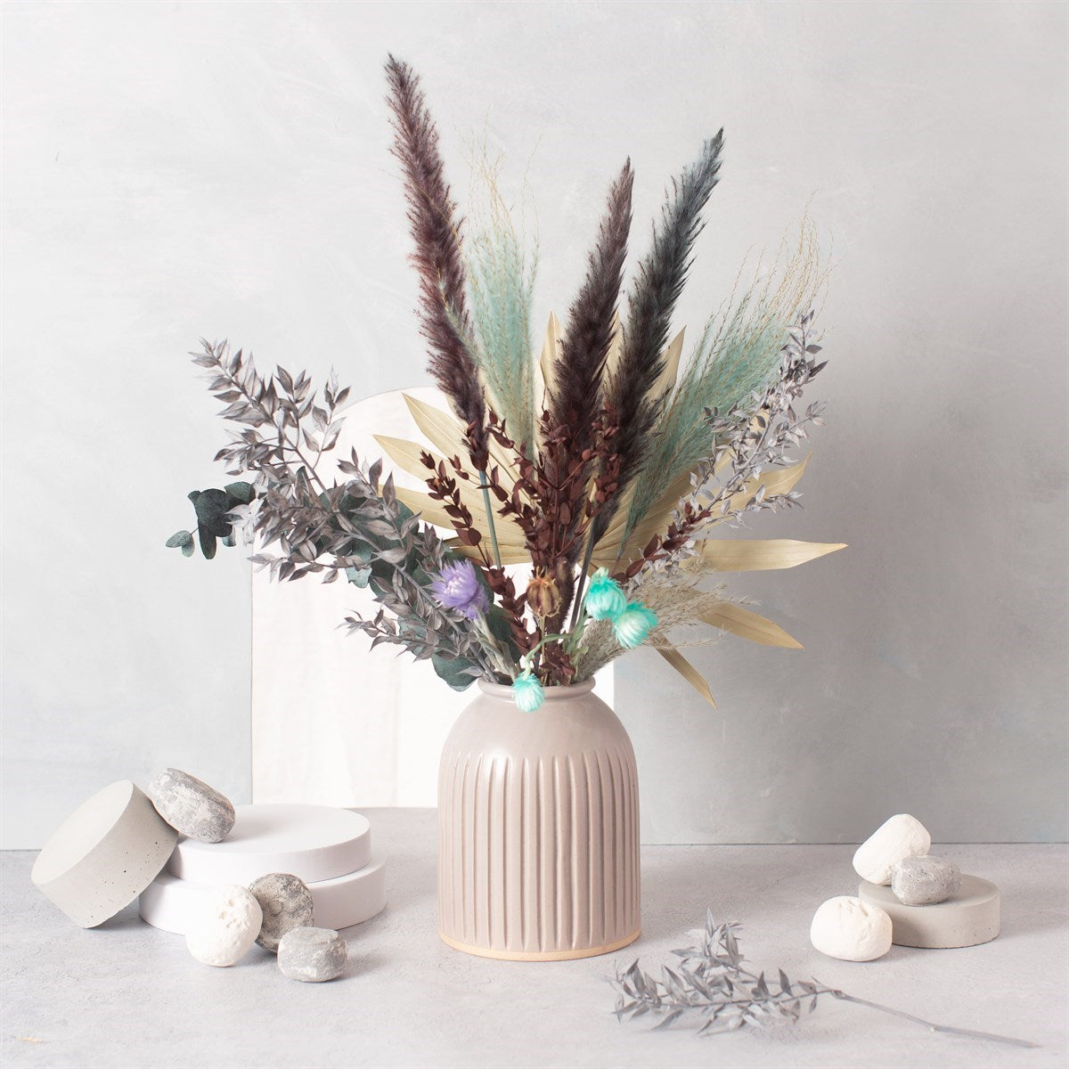 GROOVED VASE GREY