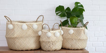 MONOCHROME BELLY BASKET WITH POMPOMS - WHITE